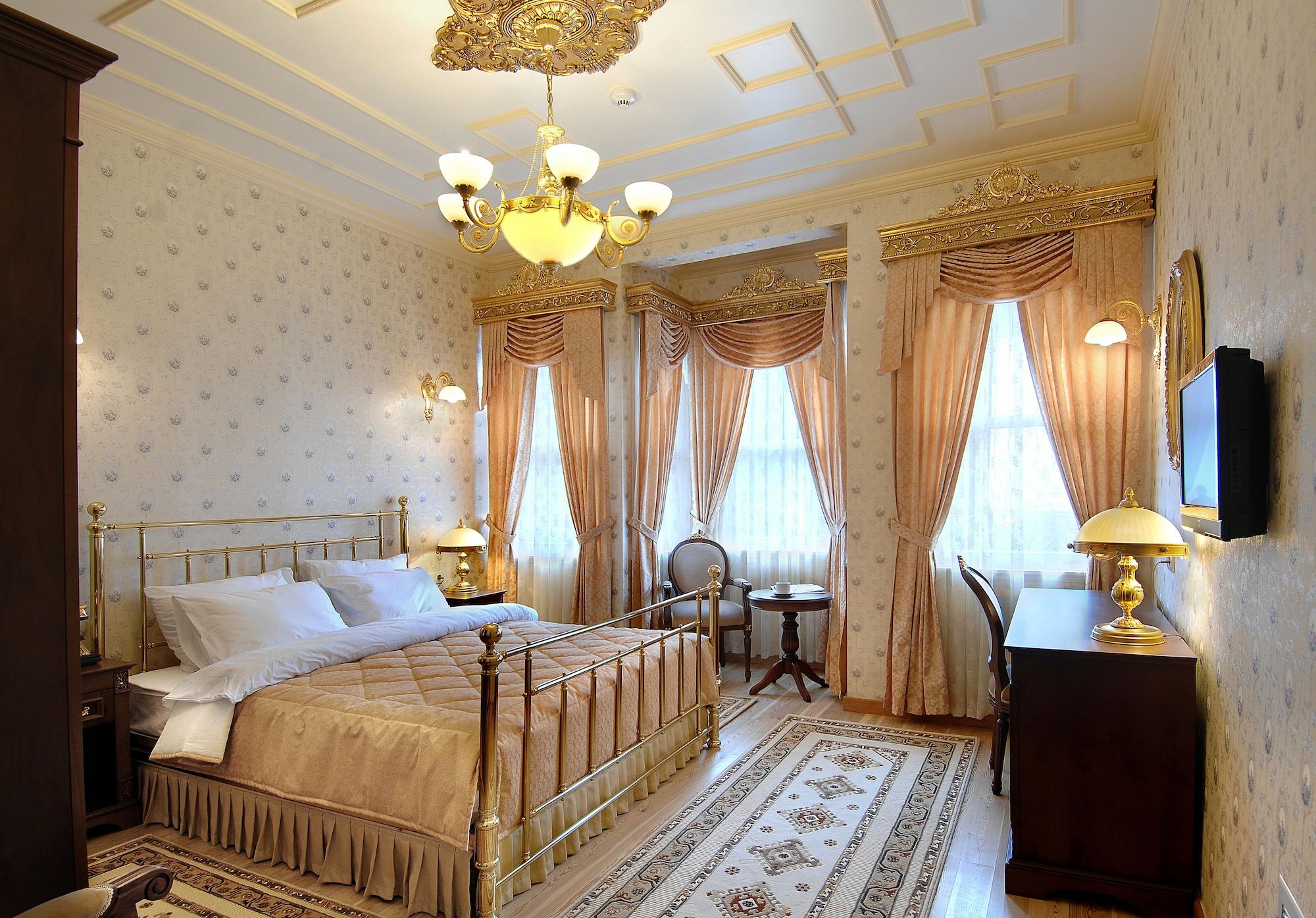 Отель Darussaade Old - Sultanahmet 4*
