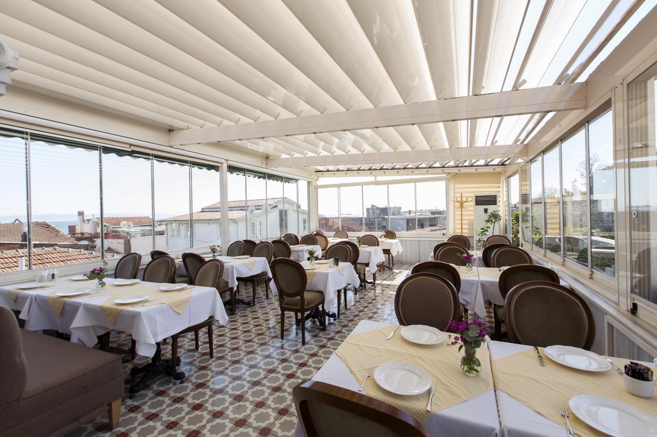 Отель Darussaade Old - Sultanahmet 4*